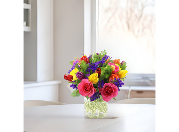 Bright Bunch With Vase
 kitchen