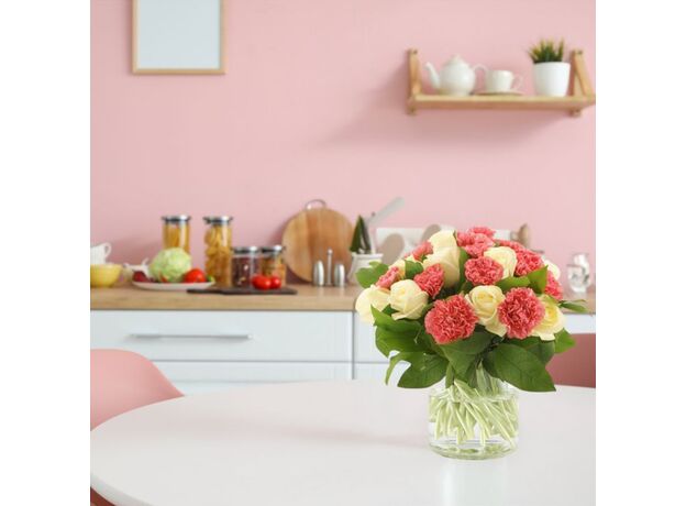 Pink Carnation & White Roses Bunch life